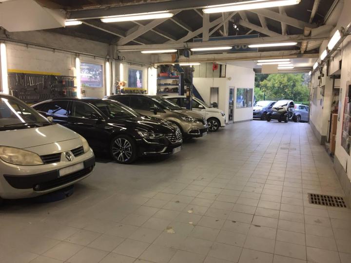 Vendeur de voitures Cannes